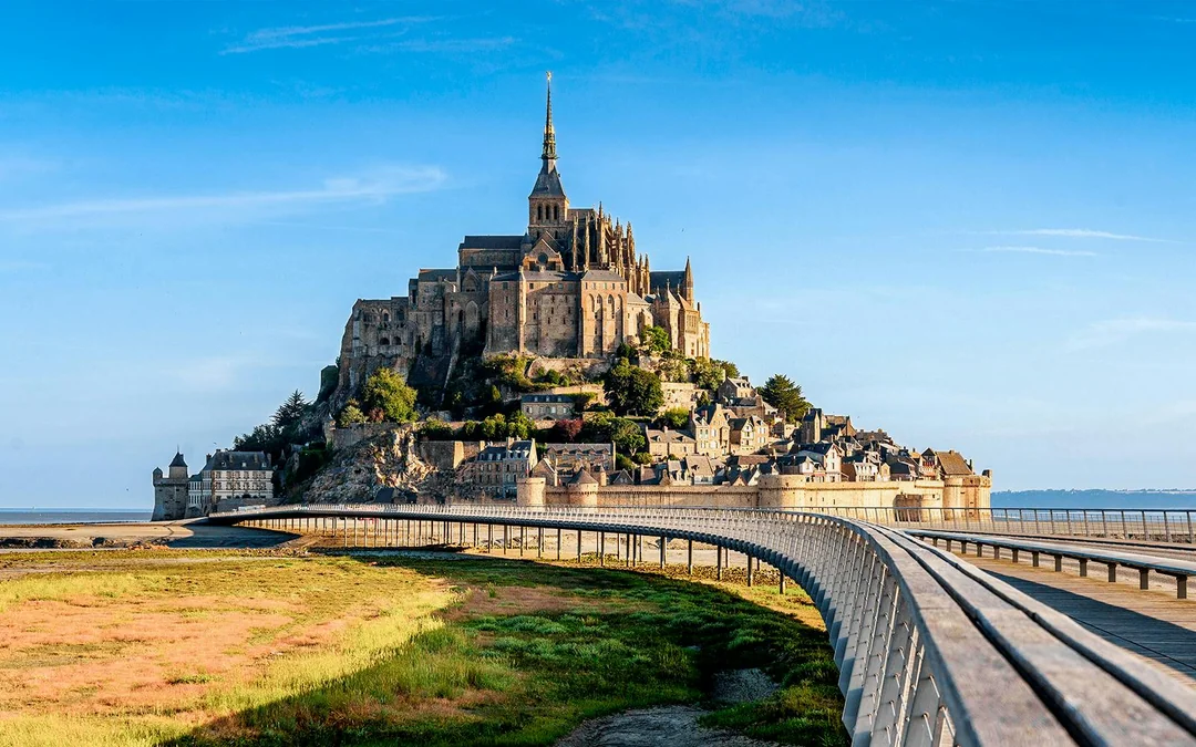 From Paris: Round-Trip Transfers to Mont-Saint-Michel with Abbey Entry Image 2