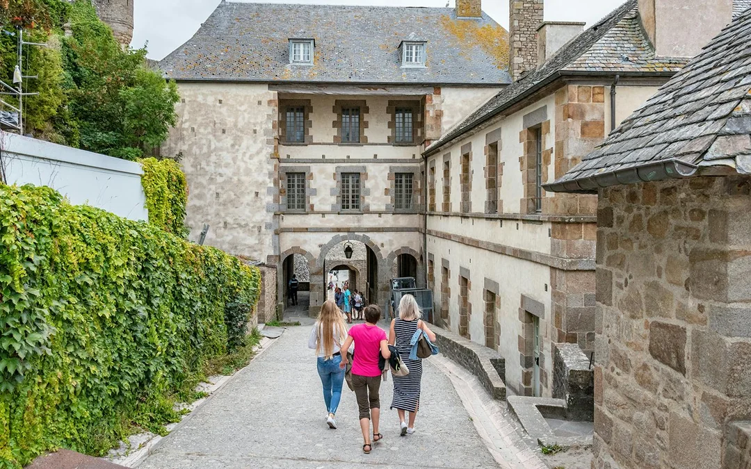 From Paris: Round-Trip Transfers to Mont-Saint-Michel with Abbey Entry Image 10