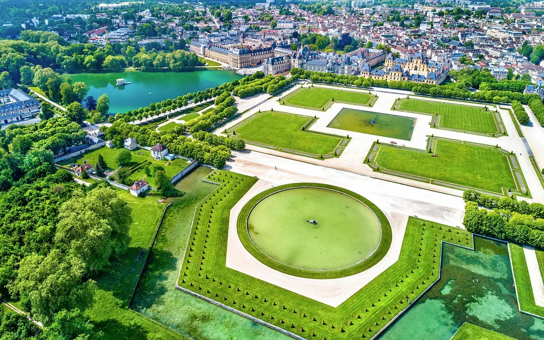 From Paris: Vaux-le-Vicomte & Fontainebleau Full-Day Tour with Optional Guide Image 11