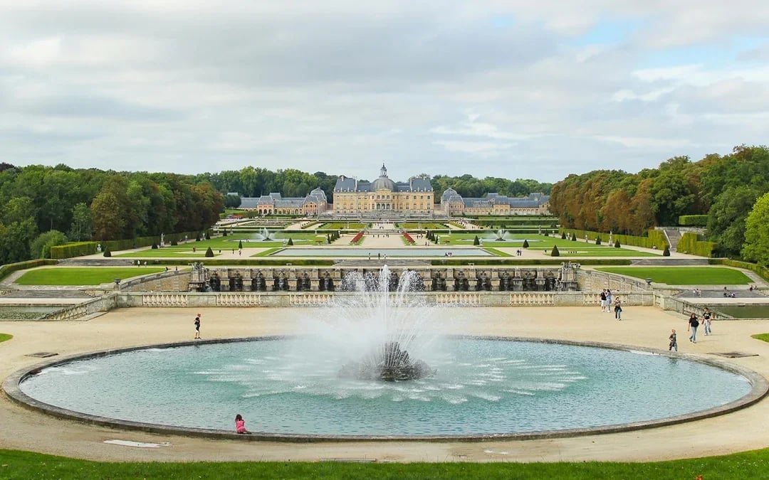 From Paris: Vaux-le-Vicomte & Fontainebleau Full-Day Tour with Optional Guide Image 8