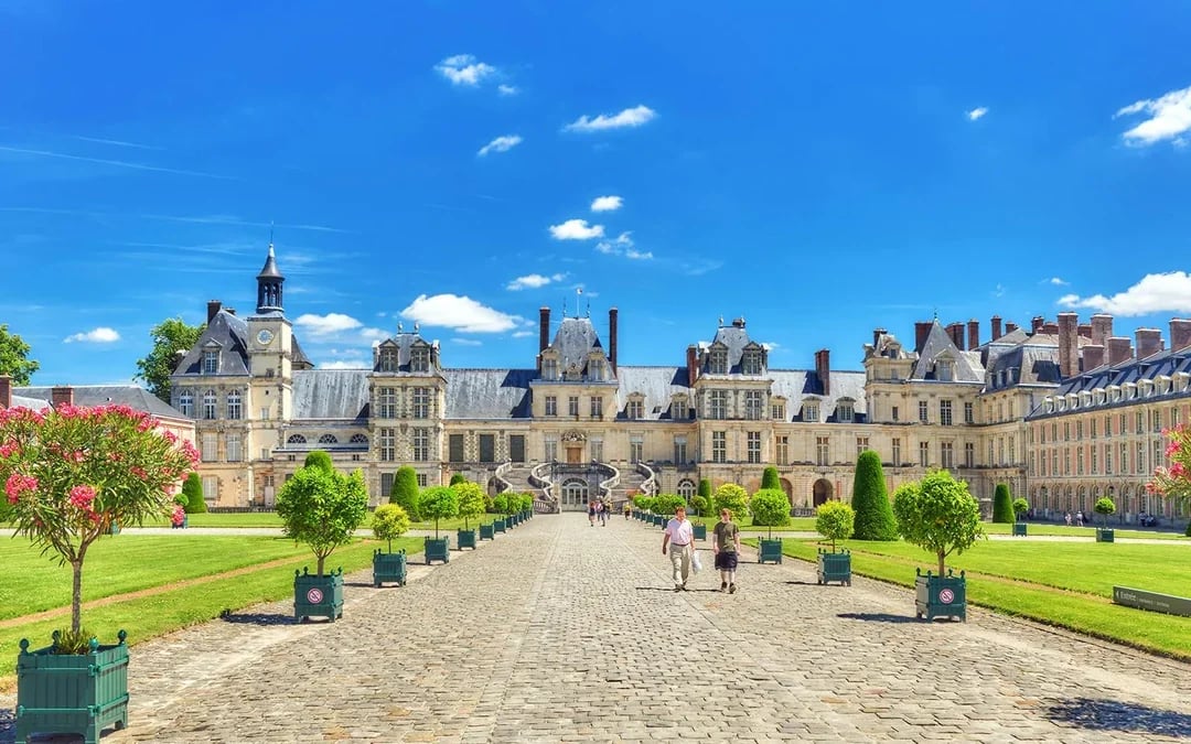 From Paris: Vaux-le-Vicomte & Fontainebleau Full-Day Tour with Optional Guide Image 10