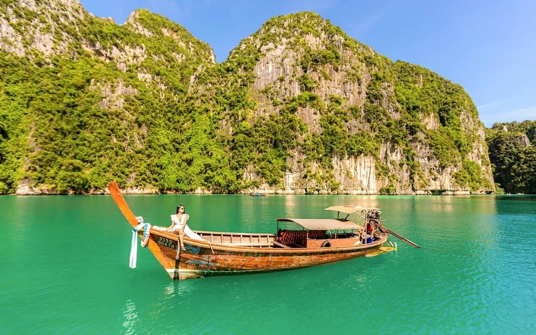 From Phi Phi: Maya Bay Custom Private Longtail Boat Tour with Snorkeling Image 12