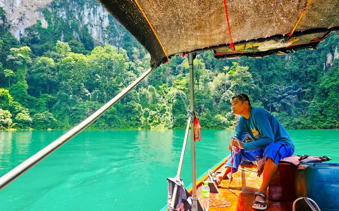 From Phuket/Krabi/Khao Lak: Private Khao Sok Day Trip with Cheow Lan Lake Longtail Boat Tour Image 3