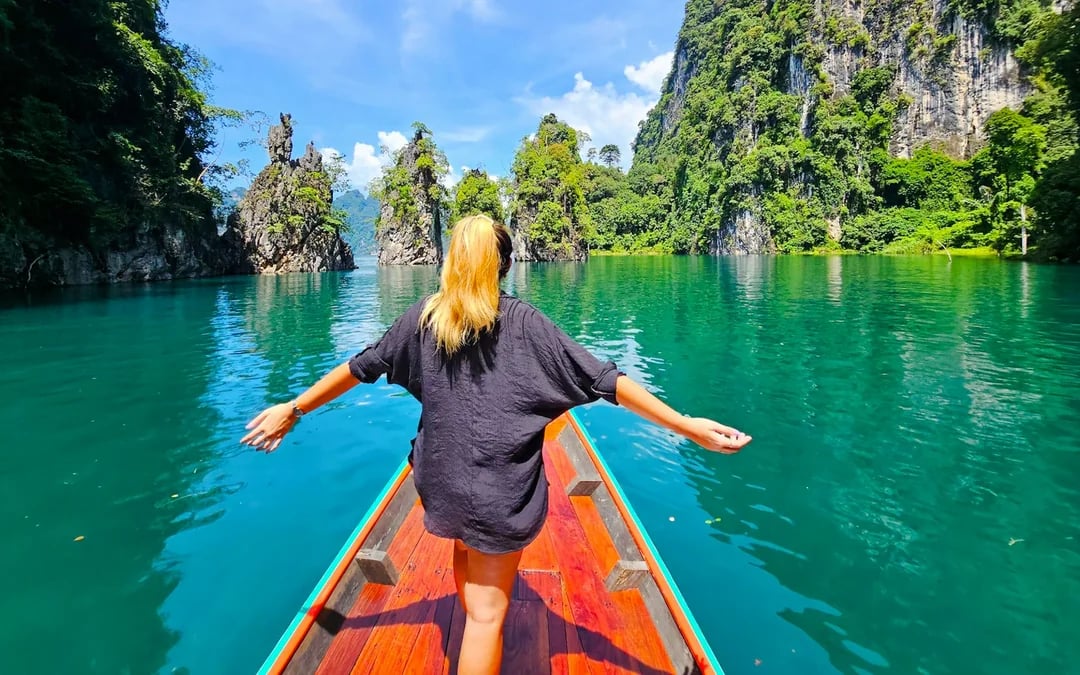 From Phuket/Krabi/Khao Lak: Private Khao Sok Day Trip with Cheow Lan Lake Longtail Boat Tour Image 8