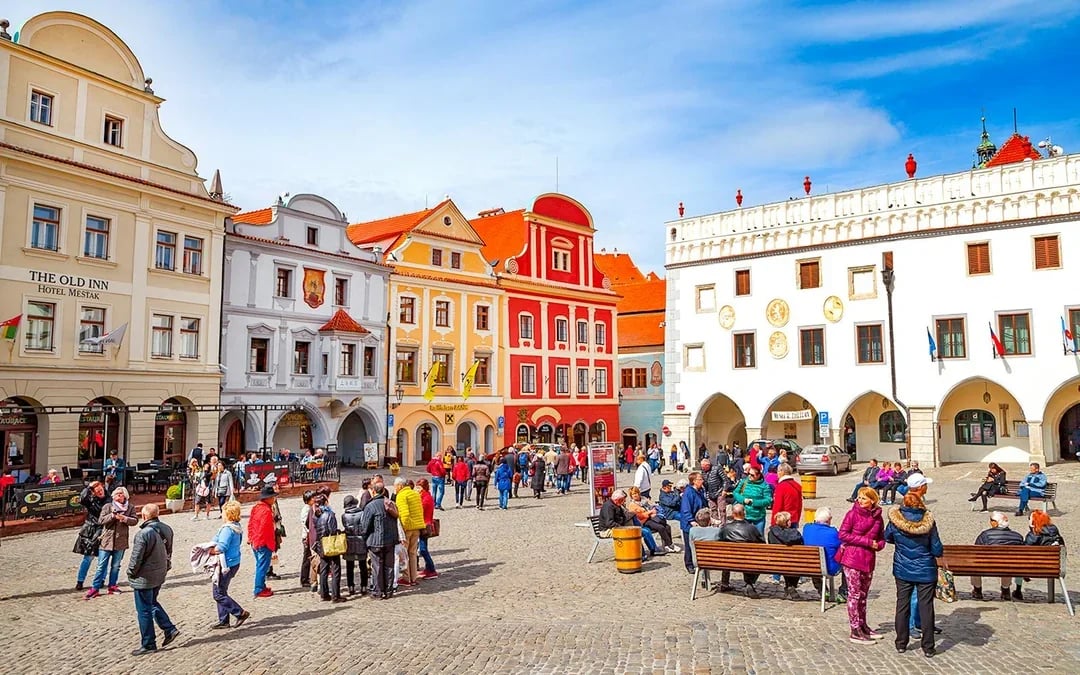 From Prague: Český Krumlov & České Budějovice Day Trip Image 5