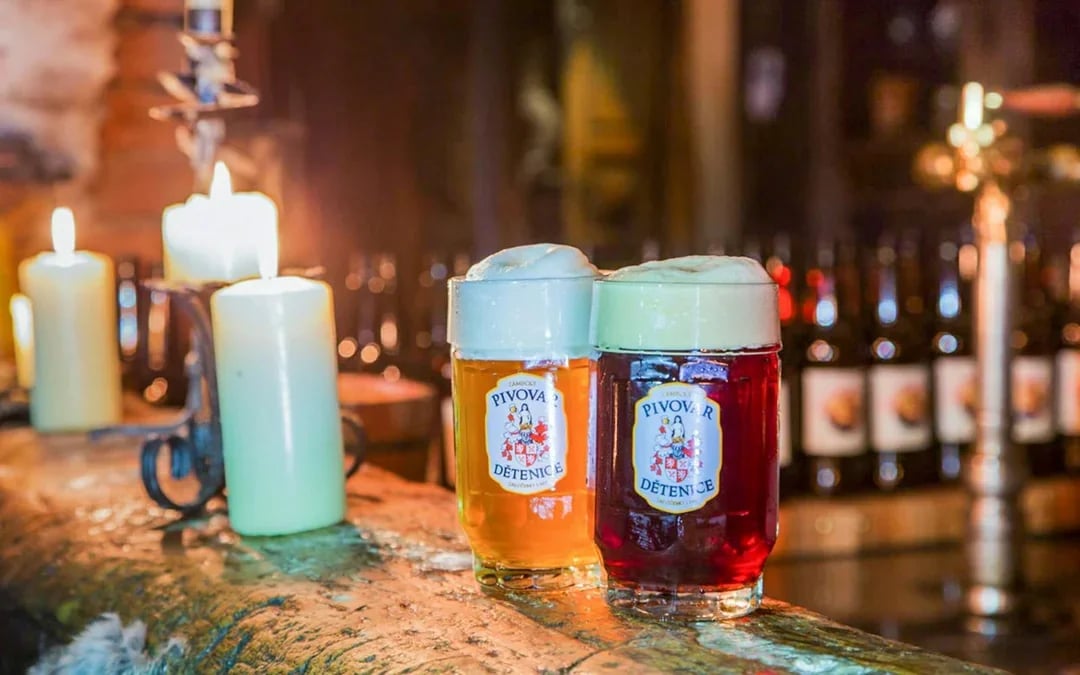 From Prague: Medieval Dinner Show with Unlimited Drinks, Dětenice Castle & Brewery Tour Image 9