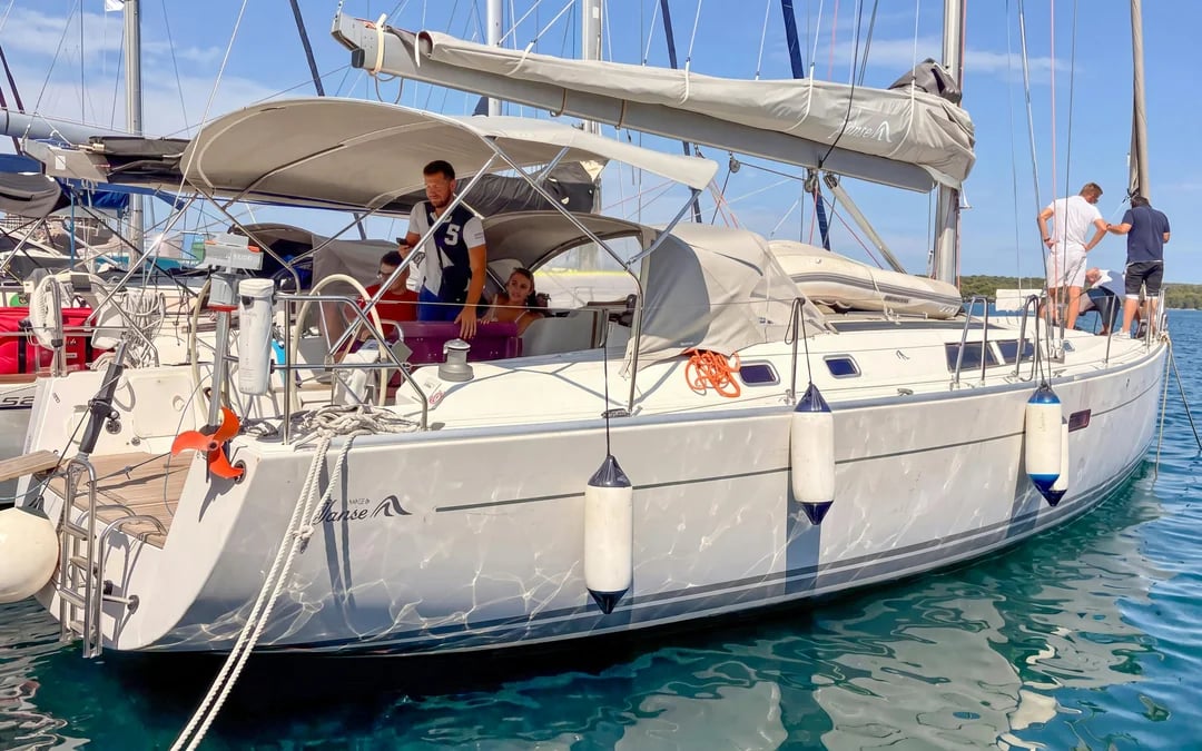 From Pula: Small-Group Brijuni Islands Sailing Adventure with Snorkeling, SUP and Cliff Jumping Image 9