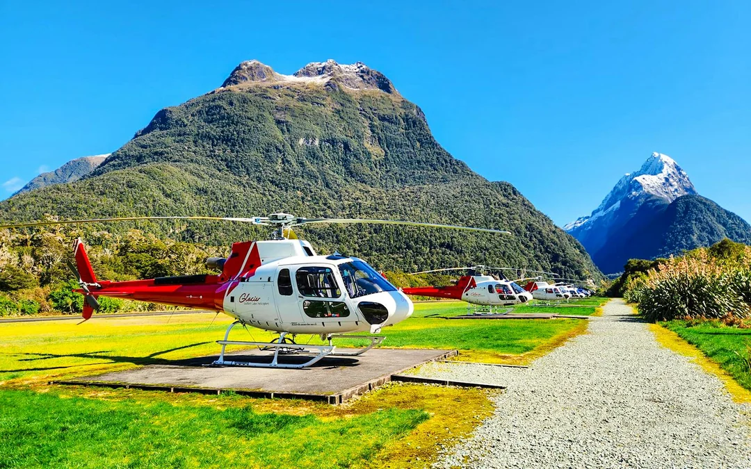 From Queenstown: 4-Hour Milford Sound Helicopter Tour and Cruise Image 7