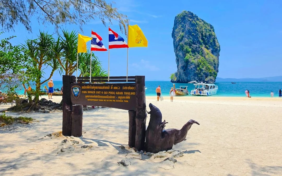 From Railay: Private Longtail Boat Island-Hopping Tour Image 10