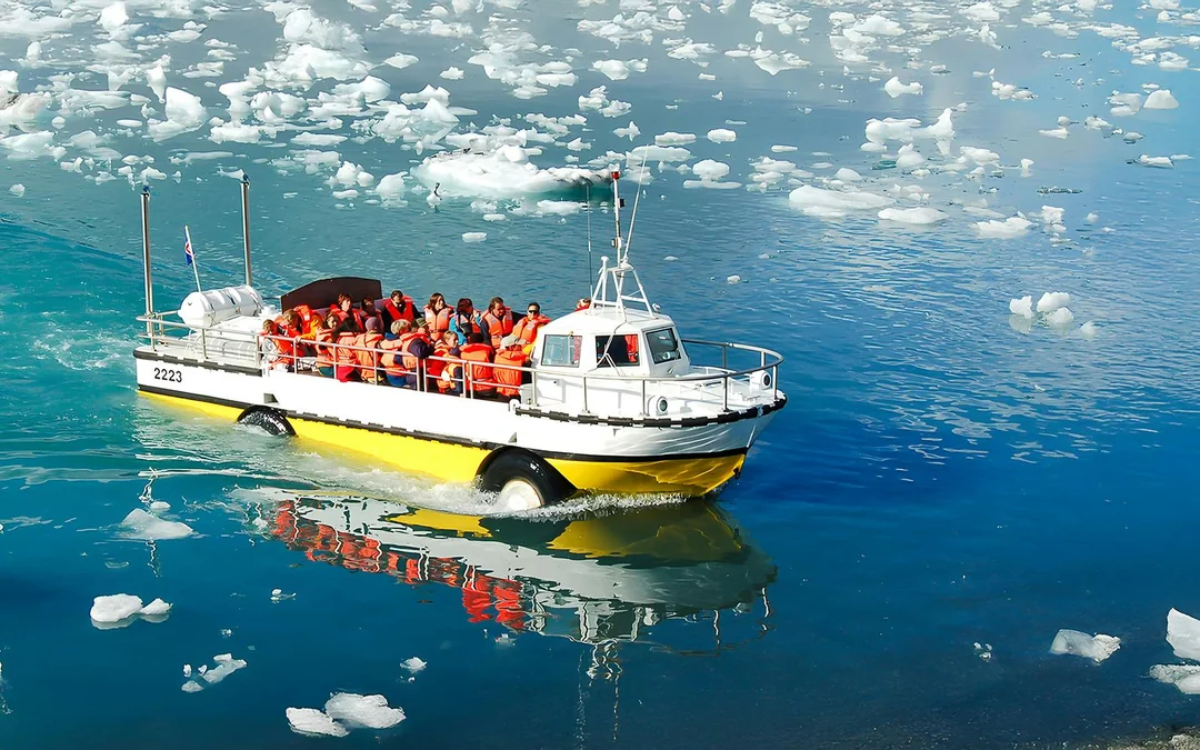 From Reykjavik: Jokulsarlon Glacier Lagoon Boat Ride & Diamond Beach Tour Image 1
