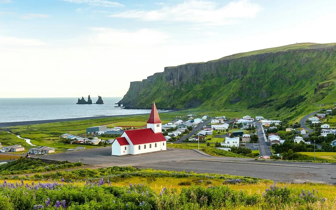From Reykjavik: Jokulsarlon Glacier Lagoon Boat Ride & Diamond Beach Tour Image 4
