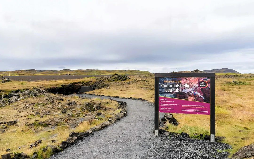 From Reykjavik: Raufarhólshellir Lava Tunnel Guided Tour with Transfers Image 10