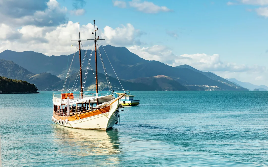 From Rio: Angra dos Reis Full-Day Tour with Schooner Cruise Image 1