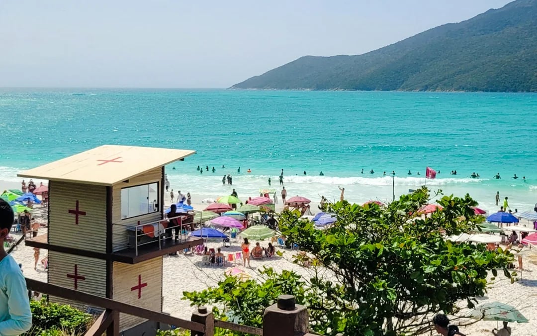 From Rio de Janeiro: Arraial do Cabo Day Trip with Boat Tour and Lunch Image 6