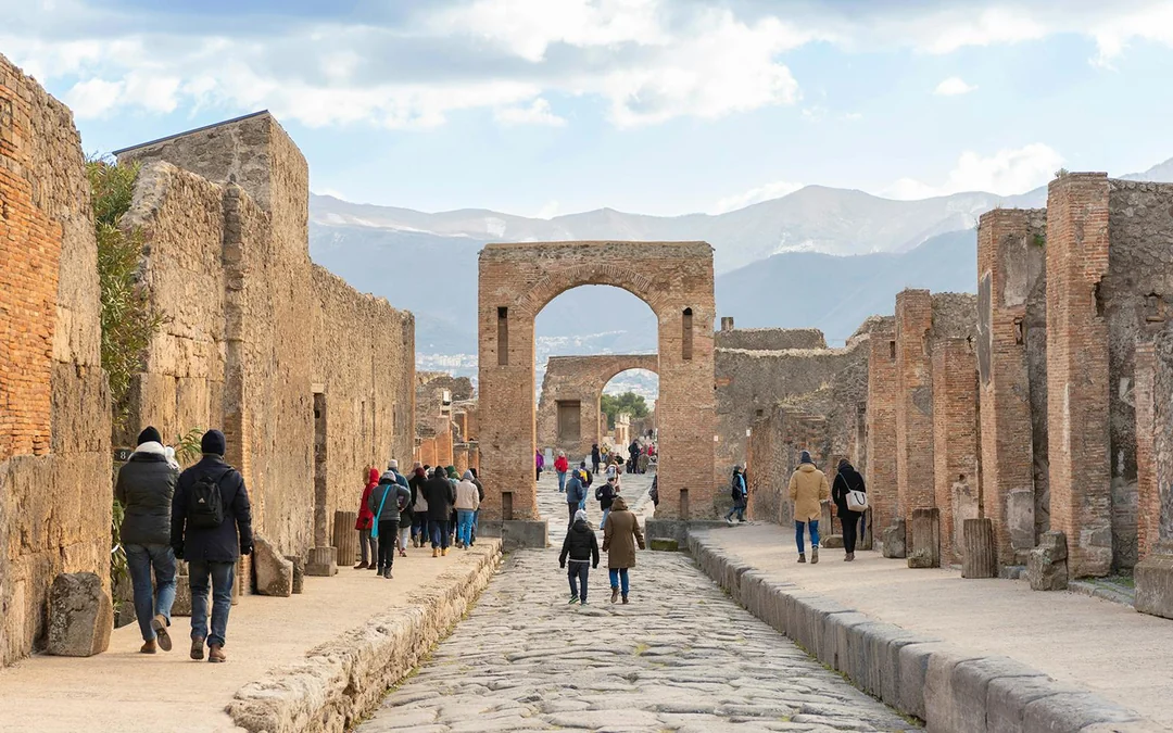 From Rome: High-Speed Train to Pompeii & Expert Guided Tour Image 1