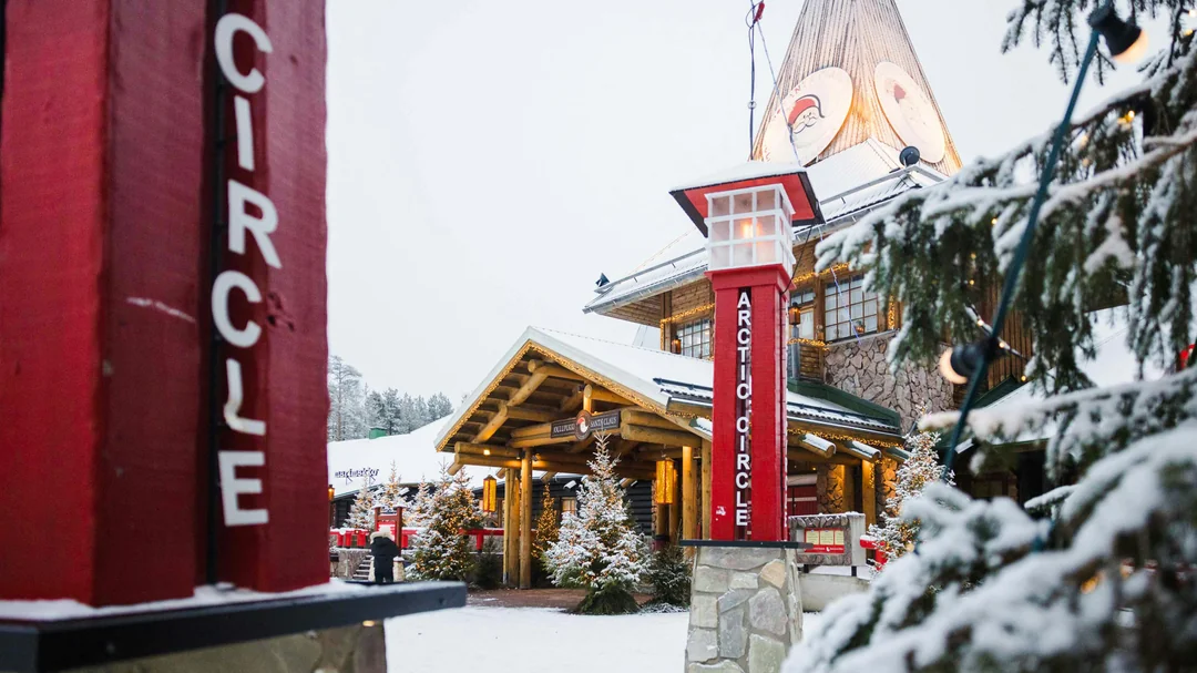 From Rovaniemi: The Highlights Tour: Santa Claus Village, Husky & Reindeer Sledding Image 5