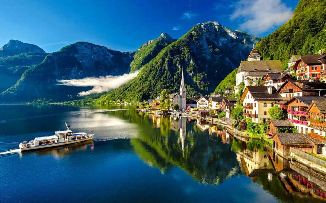 From Salzburg: Private Hallstatt, St. Gilgen and St. Wolfgang Day Trip Image 1