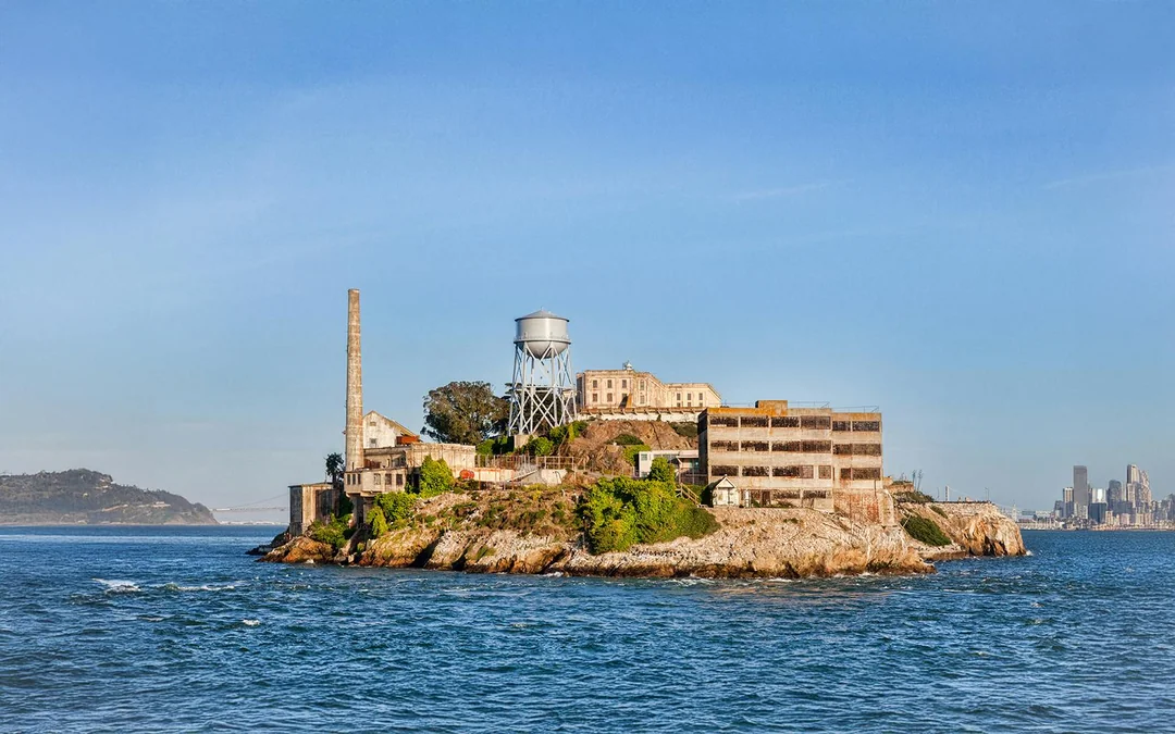 From San Francisco: Alcatraz, Aquarium of the Bay, & Napa/Sonoma Wine Country 2-Day Trip Image 3