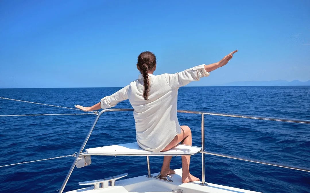 From Souda to Marathi Bay: Premium Catamaran Day Cruise Image 9