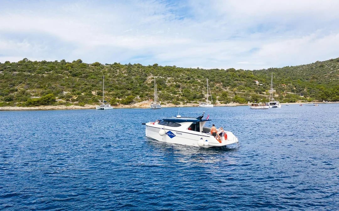 From Split: Blue Lagoon, Duga Bay & Trogir Boat Tour with Snorkeling Image 6
