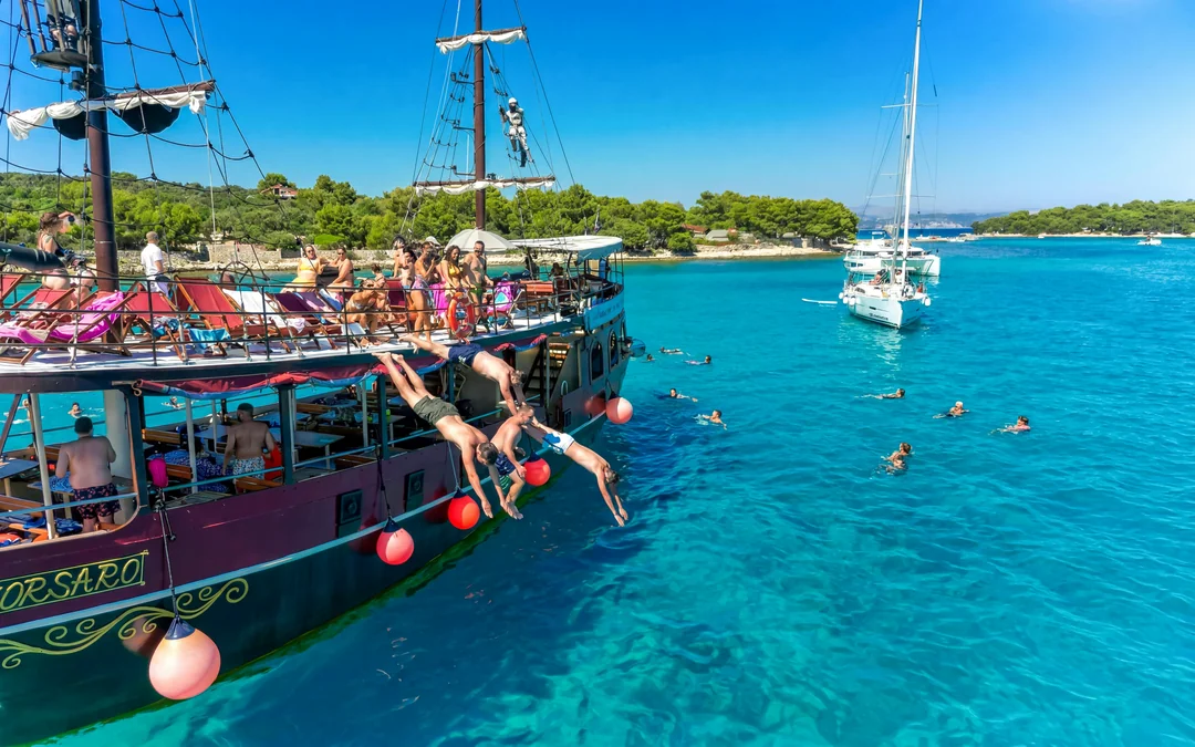 From Split: Underwater Museum Boat Tour with Beach Resort & Aqua Park Access Image 5