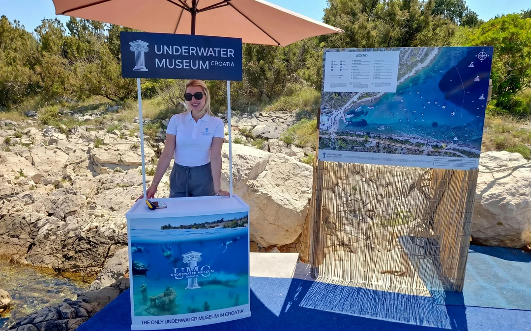 From Split: Underwater Museum Boat Tour with Beach Resort & Aqua Park Access Image 10