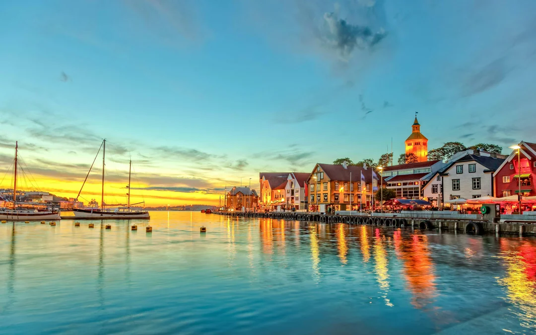 From Stavanger: 3-Course Dinner cruise Image 3