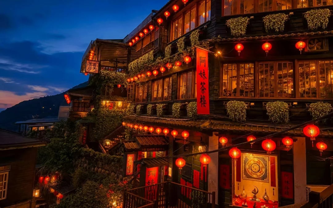 From Taipei: Yehliu, Jiufen & Shifen Day Tour  Image 11