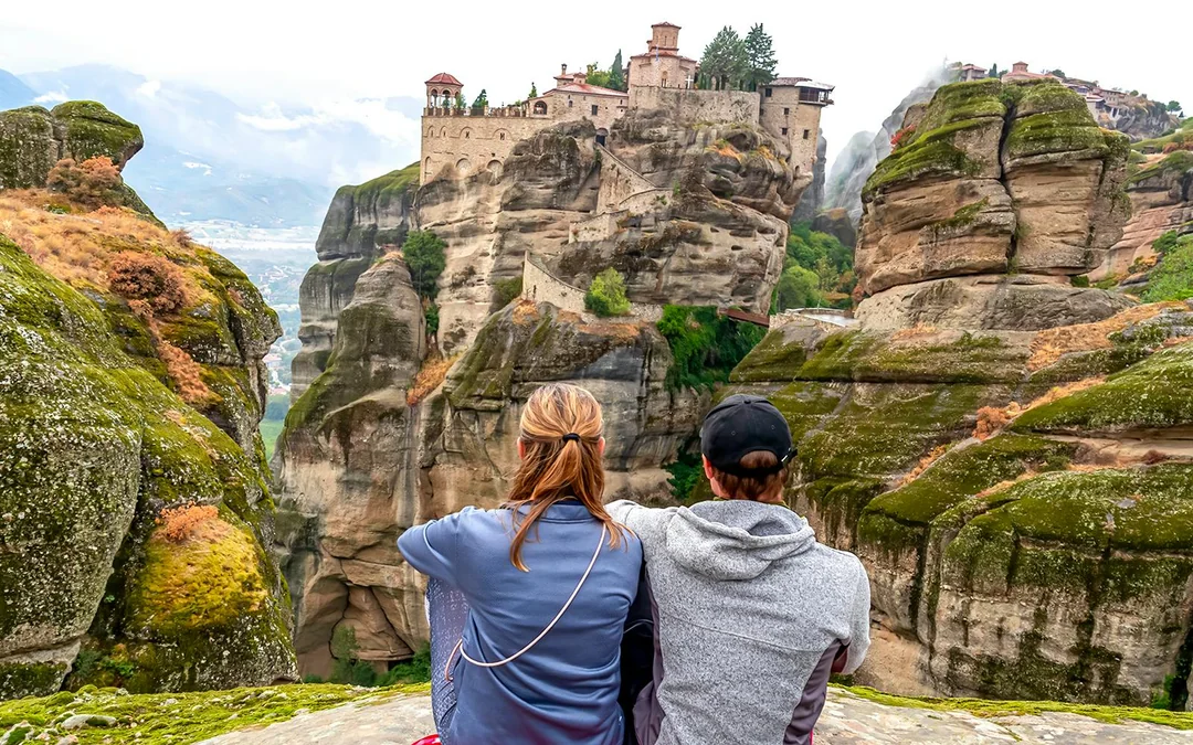 From Thessaloniki: Meteora Monasteries & Caves Full-Day Trip Image 3