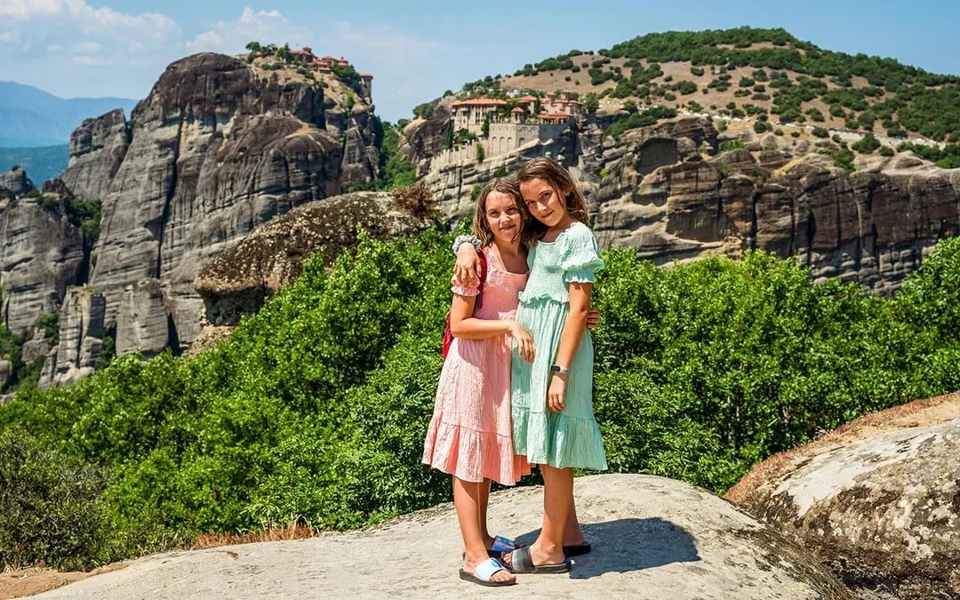 From Thessaloniki: Meteora Monasteries & Caves Full-Day Trip Image 8