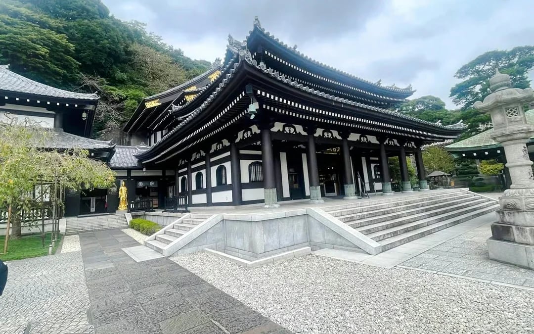 From Tokyo: Kamakura and Enoshima Guided Day Trip Image 5