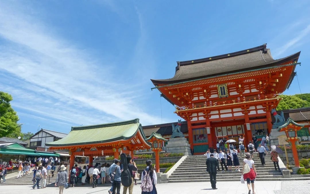From Tokyo: Kamakura Great Buddha, Hase-dera Temple & Heritage Walking Tour with Enoden Train Image 1
