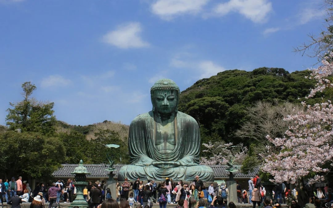 From Tokyo: Kamakura Great Buddha, Hase-dera Temple & Heritage Walking Tour with Enoden Train Image 4