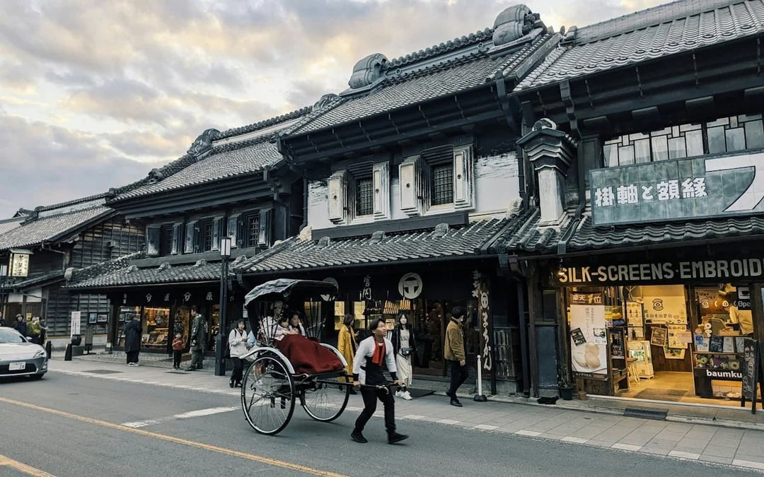 From Tokyo: Kawagoe Little Edo Heritage Walking Tour with Edo-Period History and Local Flavors Image 1