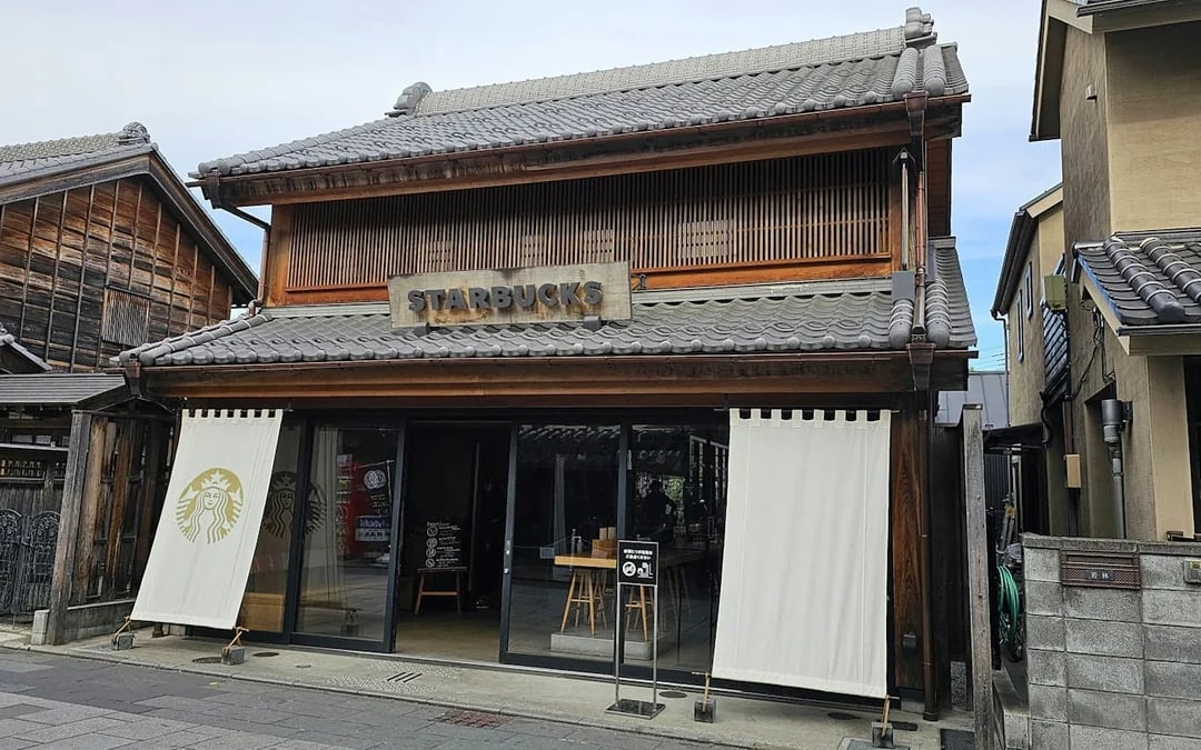 From Tokyo: Kawagoe Little Edo Heritage Walking Tour with Edo-Period History and Local Flavors Image 5