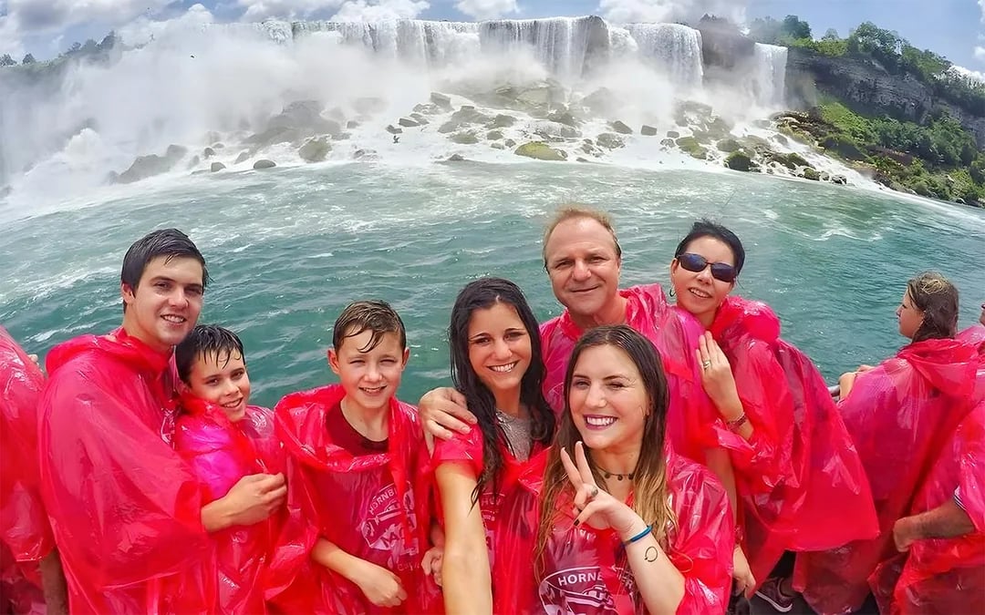 From Toronto: Niagara Falls and Niagara-on-the-Lake Day Tour with Hornblower Cruise & Lunch Image 3