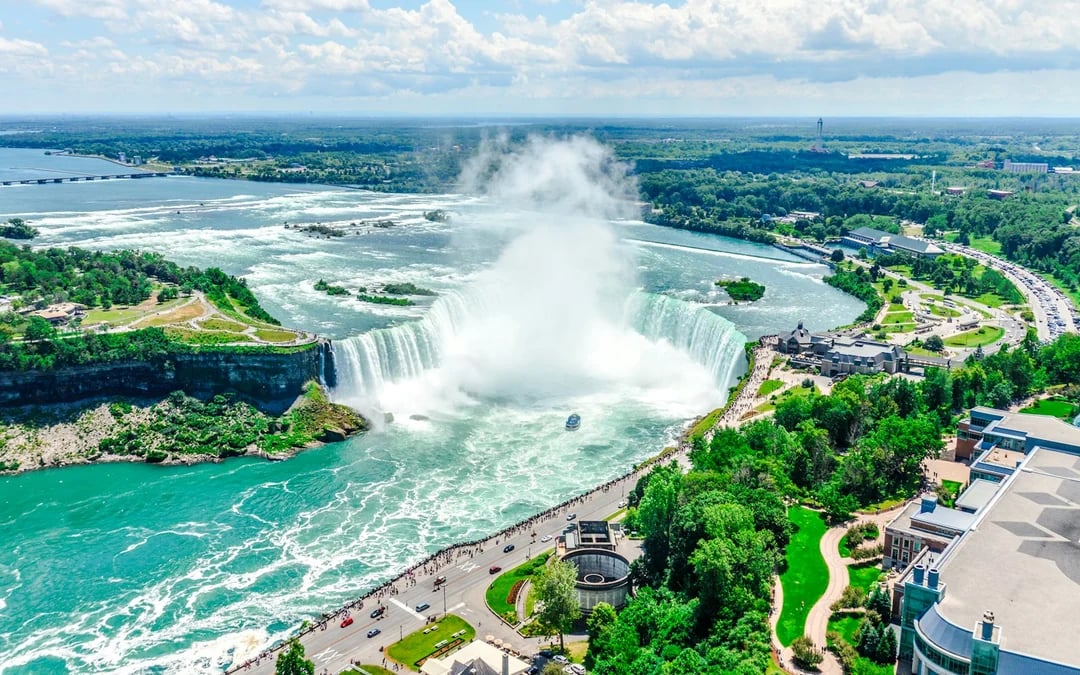 From Toronto: Niagara Falls Private Tour with Maple Syrup Tasting Image 4