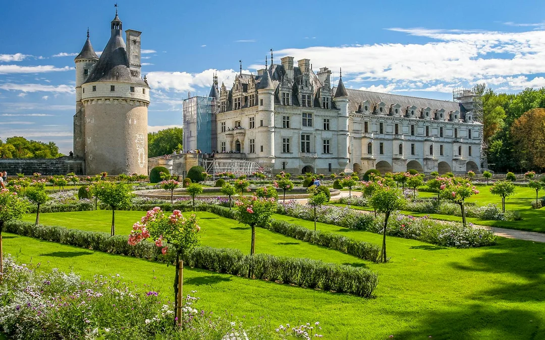 From Tours or Amboise: Chambord & Chenonceau Day Trip with Lunch Image 2