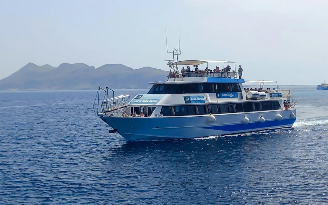 From Trapani: Favignana & Levanzo Island-Hopping Cruise with Lunch Image 1