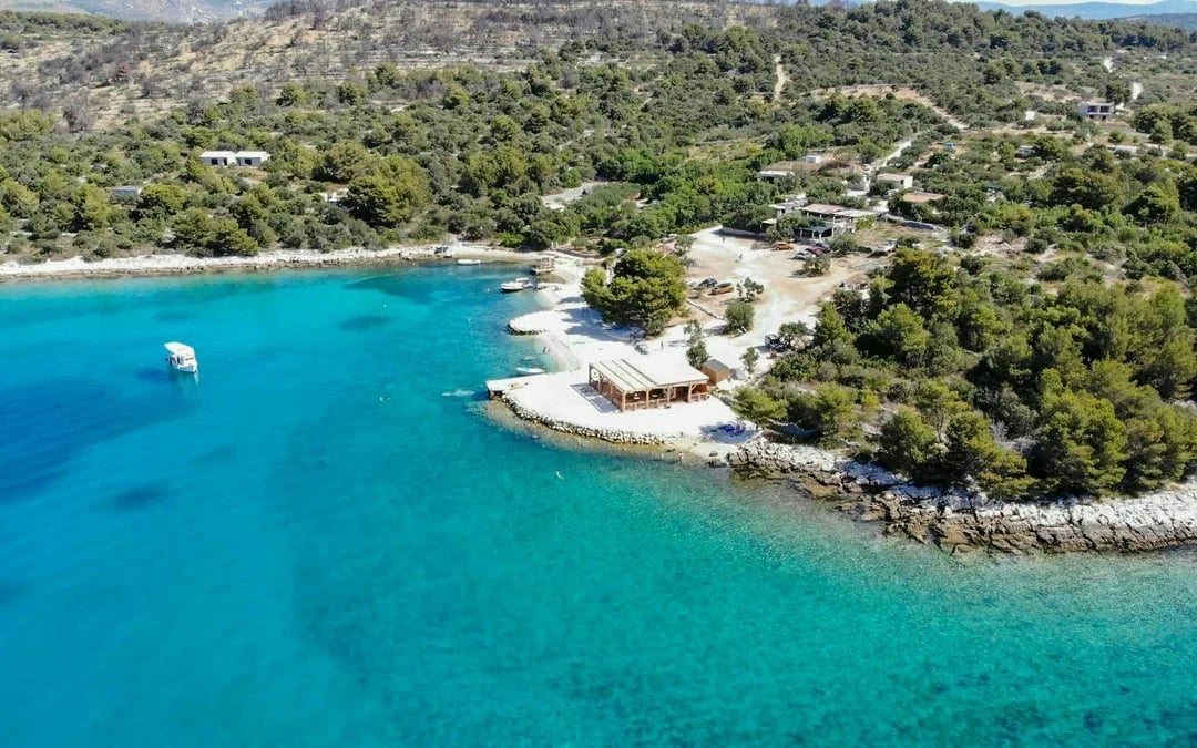 From Trogir: Blue Lagoon & Maslinica Boat Tour with Lunch Image 7