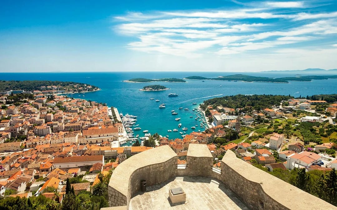 From Trogir: Hvar & 3 Islands Full-Day Boat Cruise with Lunch and Drinks Image 3