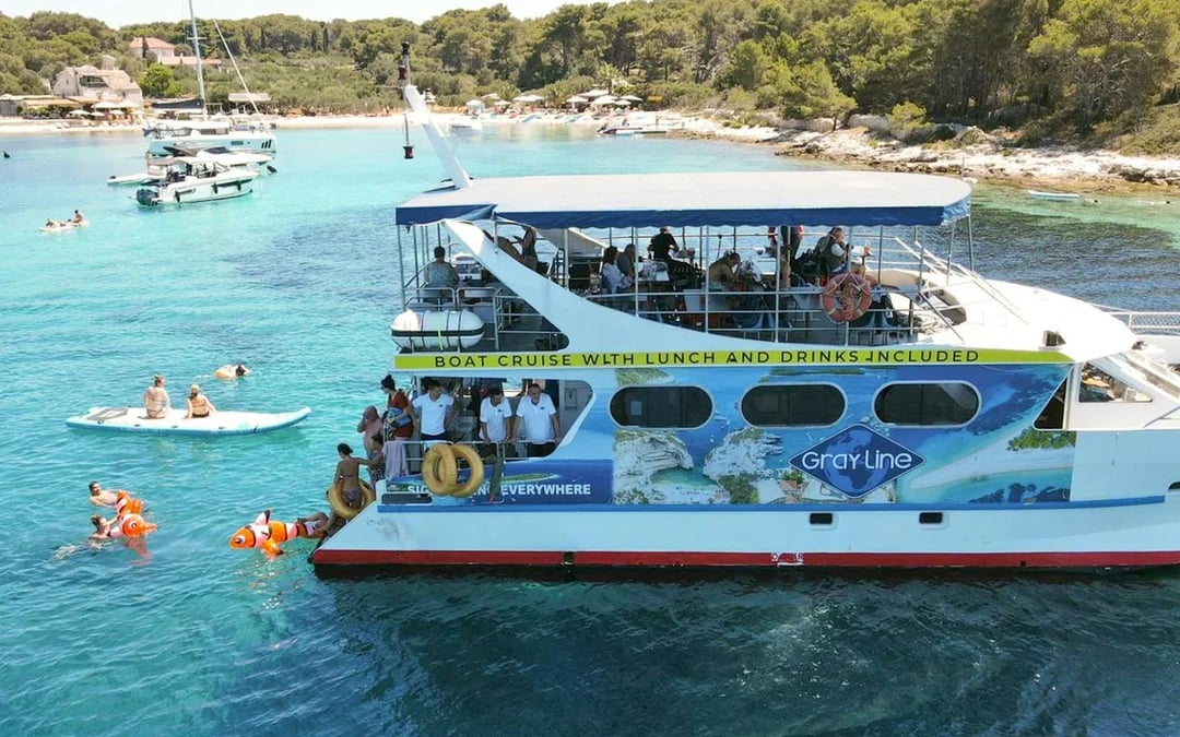 From Trogir: Hvar & 3 Islands Full-Day Boat Cruise with Lunch and Drinks Image 9