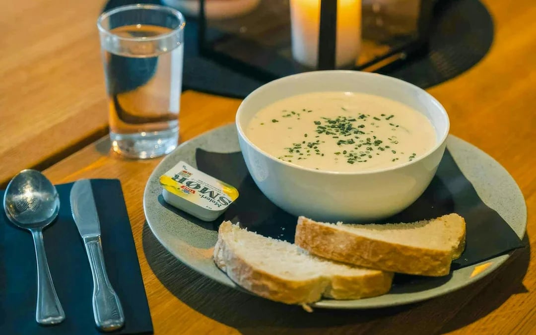 From Tromsø: Sommarøy Fjord Day Trip with Lunch & Professional Photography Image 5