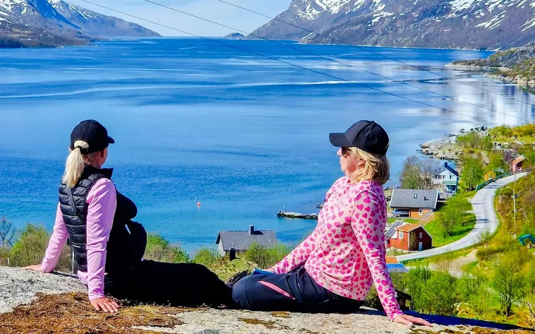 From Tromsø: Sommarøy Fjord Day Trip with Lunch & Professional Photography Image 8