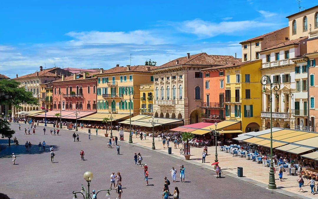 From Venice: Verona and Sirmione Day Trip with Private Lake Garda Boat Cruise Image 4