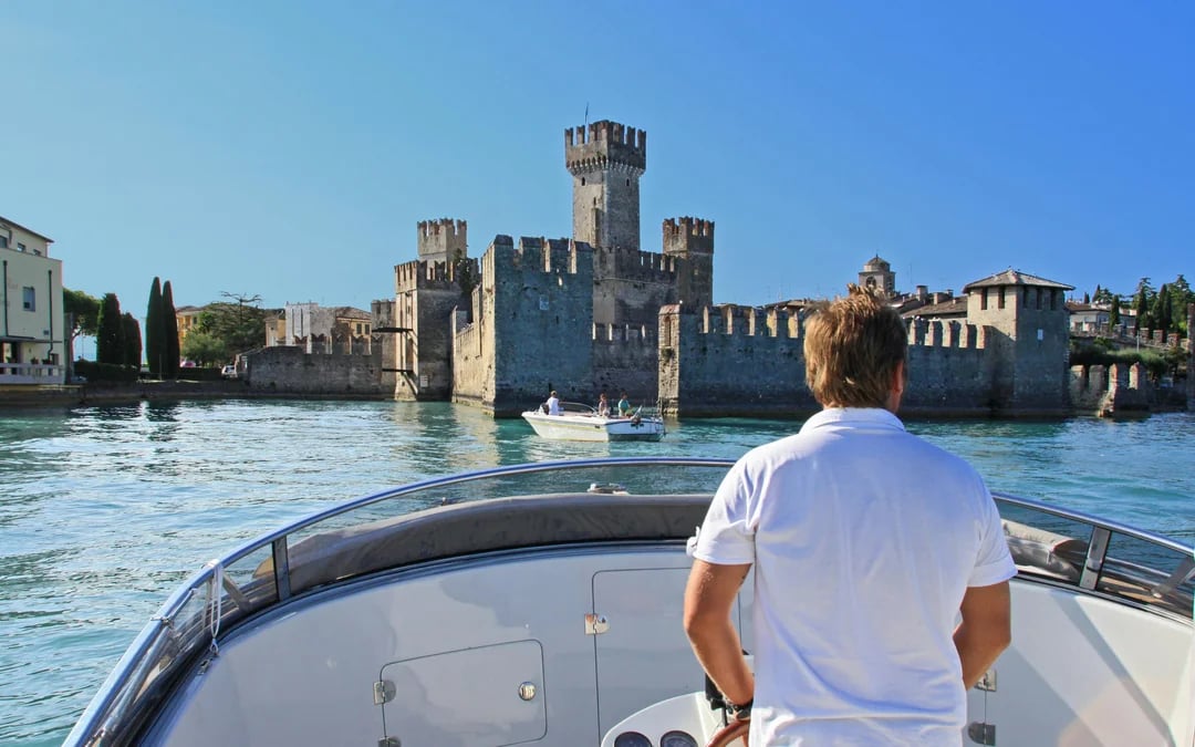 From Venice: Verona and Sirmione Day Trip with Private Lake Garda Boat Cruise Image 6