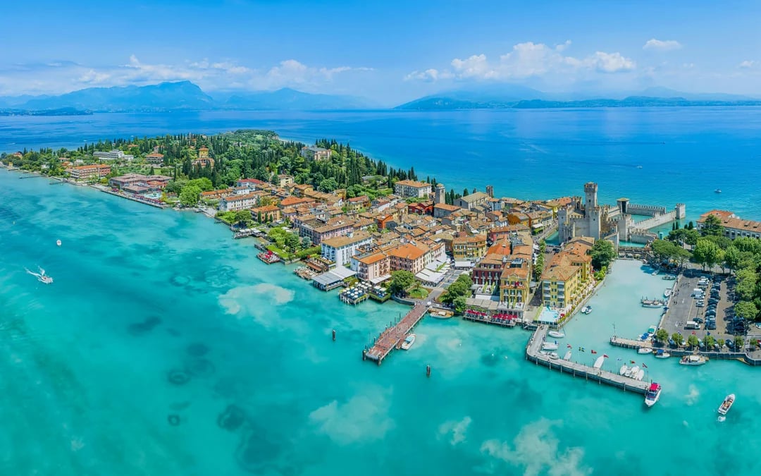 From Venice: Verona and Sirmione Day Trip with Private Lake Garda Boat Cruise Image 9
