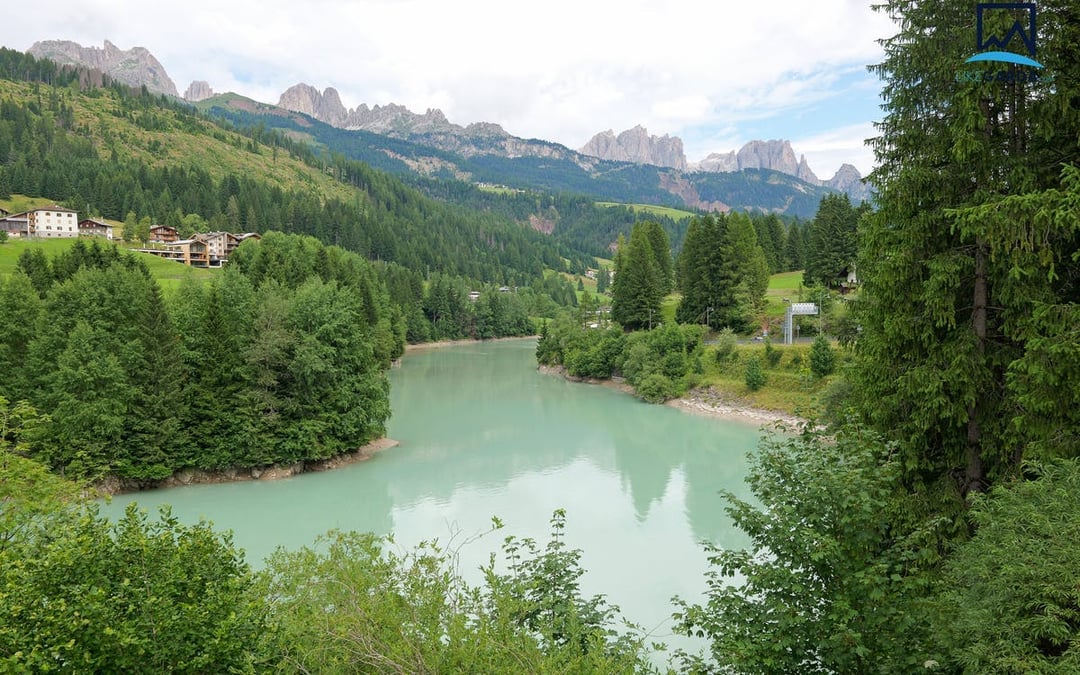 From Verona: Dolomites Guided Bus Tour with Panoramic Viewpoints and Village Stops Image 5