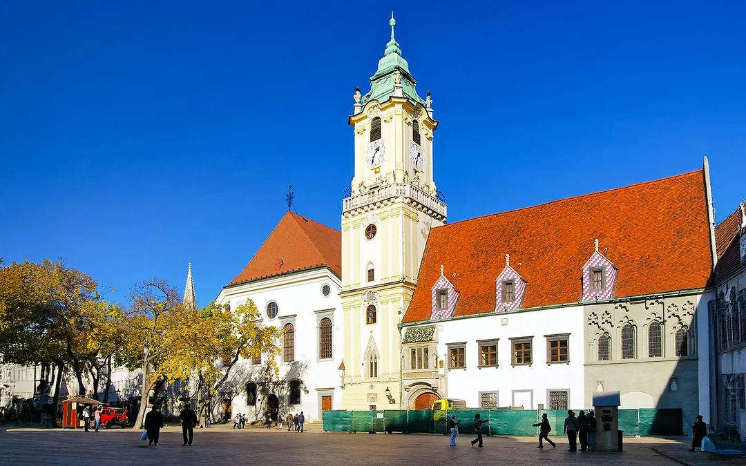 From Vienna: Bratislava Day Trip by Bus & Boat Image 7