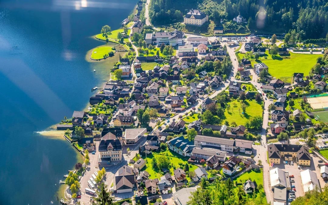 From Vienna: Hallstatt & Alpine Peaks Day Trip with Skywalk Lift Image 6